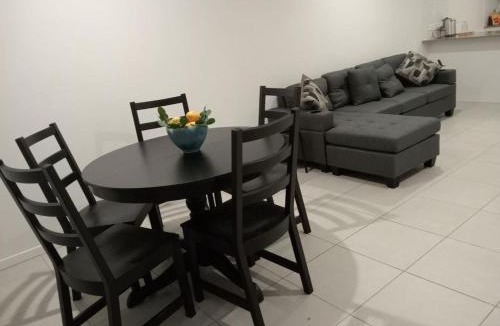 Deebing Heights House | Deebing Hideaway - Harmony Haven