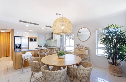 Brisbane Waterfront House | Deep Blue 14 Apartment - Halekai Moreton island