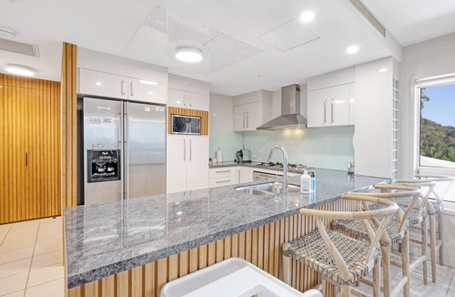 Brisbane Waterfront House | Deep Blue 14 Apartment - Halekai Moreton island