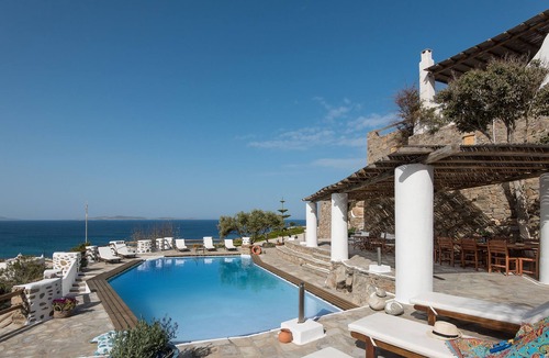 Houlakia Apartment | Deluxe Double or Twin room with balcony and Sea View