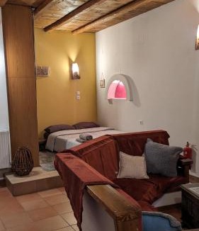 Distomo-Arachova-Antikyra House | Diminio 3 Apartment at Livadi Arachova