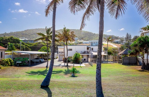 Yeppoon Apartment | Driftwood on the Beach - Sea View Unit 10