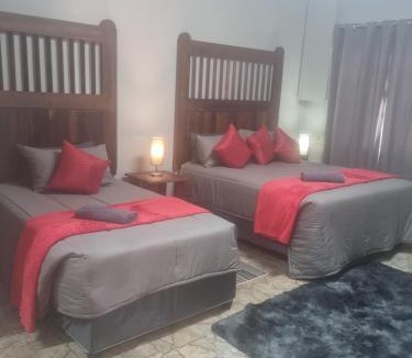 Thabazimbi Cabin | DURANGO Plekkie in die bos