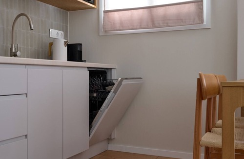 Filopappou Apartment | Earthy Comfort 2bd Apt With Koukaki Views