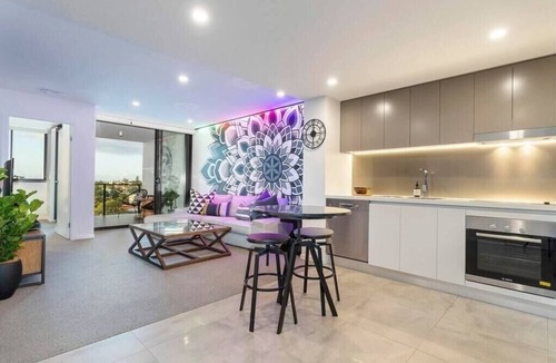 East Brisbane Apartment | East Brisbane 1bed unit with Rooftop pool +Parking