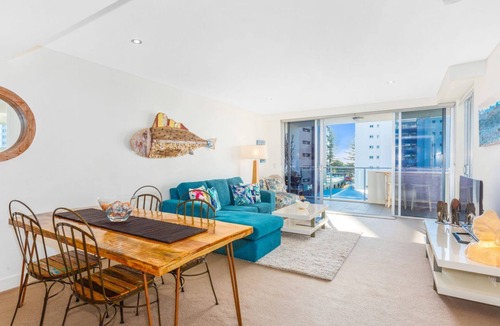 Coolangatta Apartment | Eden Apartments Unit 501 Modern 2 bedroom apartment easy walk to Greenmount Beach and Rainbow Bay