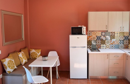 Kalamaki House | Elegant Maisonette RUBY