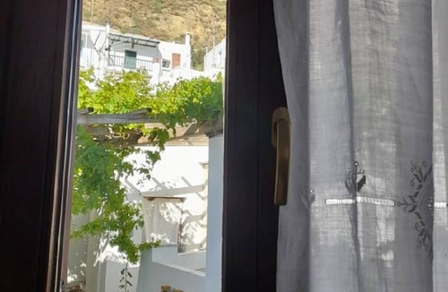 Aspous Apartment | Eleimonitria house is waiting to host you in the heart of the Aegean Sea