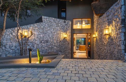 Belfast Cabin | Elephant Point