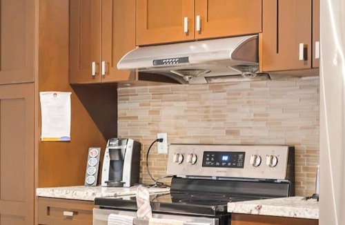 Harrison Hot Springs Apartment | Elevated Escapes: 2BR Overlooking Mountain View!