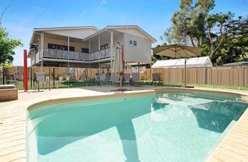 West End Apartment | Eleven on Henry Holiday Guest Suite