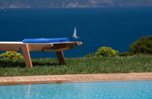 Perigiali Villa | Elixrison Villas-Villa Kyklamino