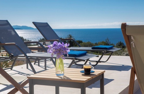 Evgiros Villa | ELYANE VILLAS 1 - Luxury Seafront Villa near Ammoussa Beach