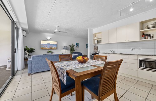 Rainbow Beach Apartment | Enjoy the beach retreat.