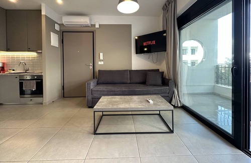 Tavros House | Entire building with jacuzzi/Rooftop