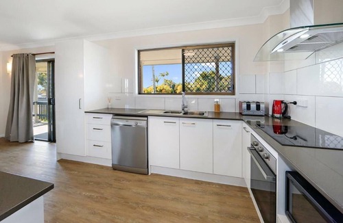 Scarness House | Entire Home minutes to beach