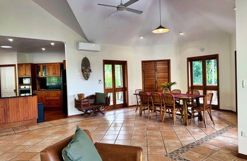 Aloomba Villa | Entire House, Ahana Hillside Nature Gateway - Cairns