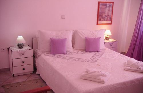 Vathy Apartment | Epicharis Studios