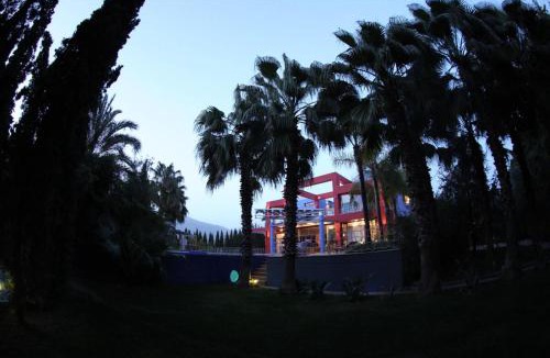 Eretria Villa | Eretria Palm Garden Villa