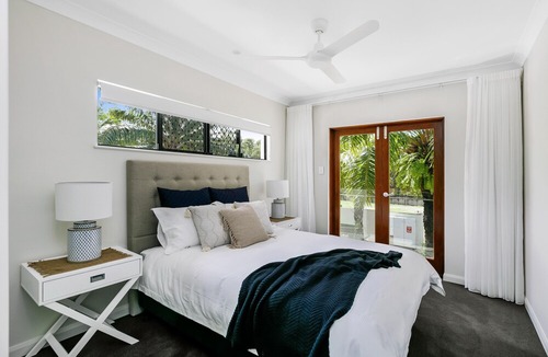 Palm Cove House | ESPRIT 10 LUXURY RETREAT