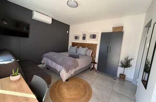 Kimberley Apartment | Executive Suite Mac Dougall