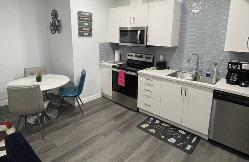 Southeast Calgary House | Exquisite & spacious 1-bedroom suite in SE Calgary