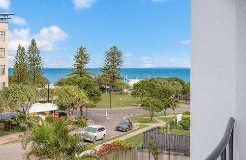 Kings Beach Apartment | Fair Havens unit 4 Kings Beach QLD