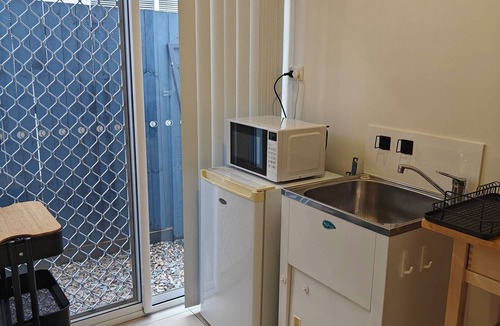 Wynnum Apartment | Family-friendly, 2 min to the water, 10 min walk to water-park and wading pool