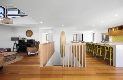 Sunshine Coast Apartment | Family & Pet friendly Beach Side Villa