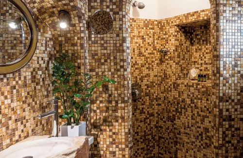 Kamari Hotel | Fanari Honeymoon Suite