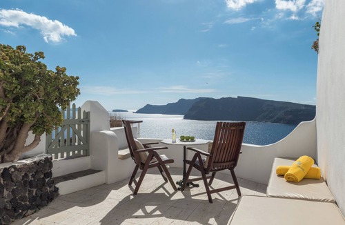Kamari Hotel | Fanari Honeymoon Suite