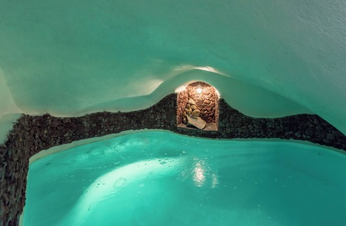 Kamari Hotel | Fanari Honeymoon Suite