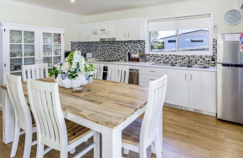 Bellara Apartment | Fishing and Swimming at Your Doorstep