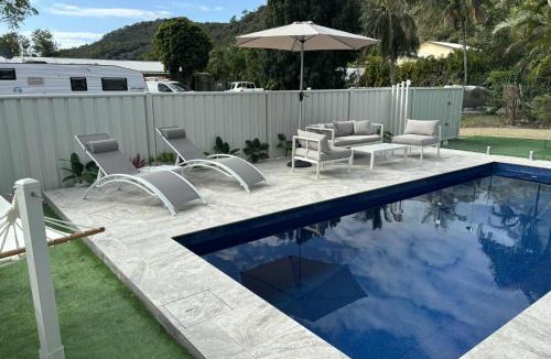 Horseshoe Bay Apartment | Flip flops
