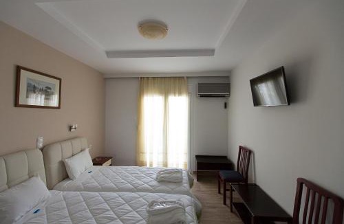 Lokroi House | Flisvos Rooms