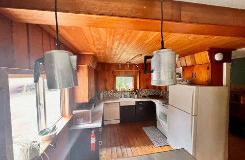 Squamish Bed & Breakfast | Forest Cabin