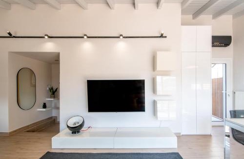 Khalkis Apartment | fragoseco loft! Elegance & Luxury
