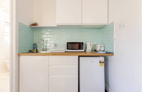 Taigum House | Funky Corner 1 Brm House by Taigum -A/C+Wifi+Deck