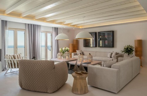 Elia Villa | G Villa