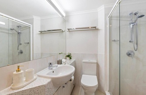 South Brisbane Apartment | Garden Apt 2Bed x 2Bath, parking