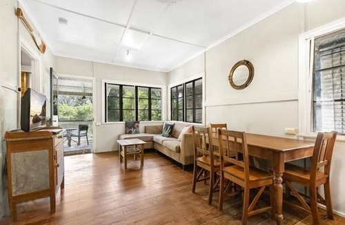 Boreen Point Cottage | Gentle Shores is a charming 3-bedroom cottage located in a breathtaking setting.