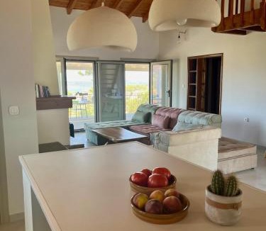 Pylos House | Gianna's Guesthouse & Cave Studio