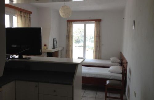 Marmari Apartment | Gikas Apartments Triple Studio Sea View B7
