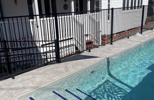 Redland Bay Cottage | Glebe Cottage with swimming pool. Pet friendly with lots of space to run.