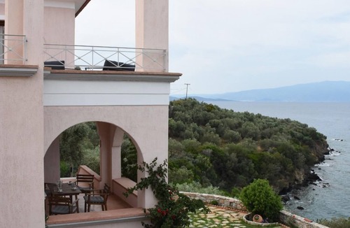 Sourpi Apartment | Goddess Artemis Apartment