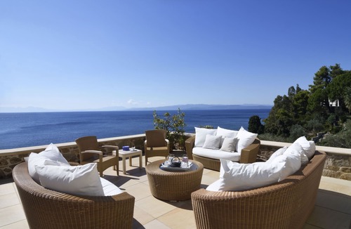 Agia Paraskevi Villa | Goldie 5-Bedroom Beachfront Villa Skiathos