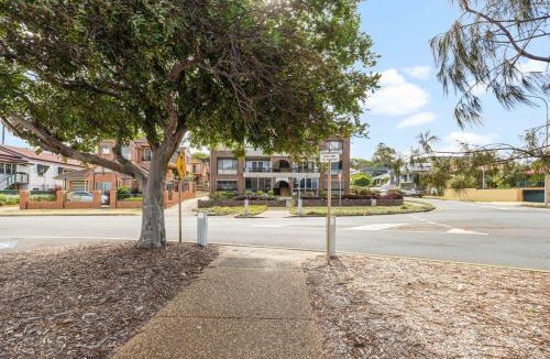 Margate Apartment | Good Vibes on Margate Beach