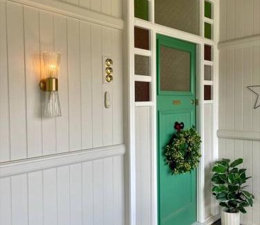 Booval House | Gorgeous Arthouse Queenslander In Ipswich