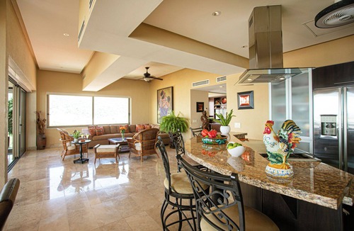 Romantic Zone Condo | Gorgeous Condo BEST VIEWS in Molino De Agua -Walking Distance to everything!