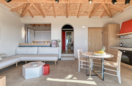 Kavallos Villa | Grand Suite With Private Pool - with Panoramic View, Art Blue Villas